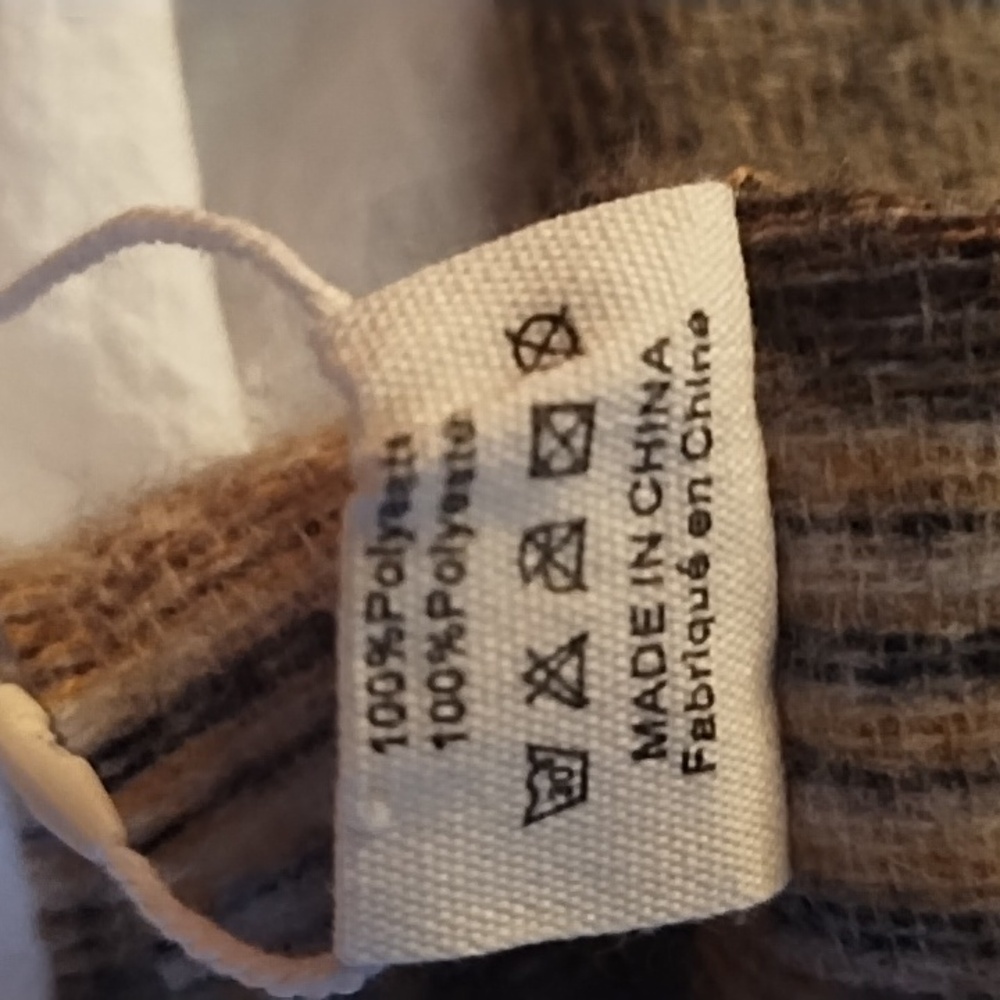 Scarf - Picture 4 of 5